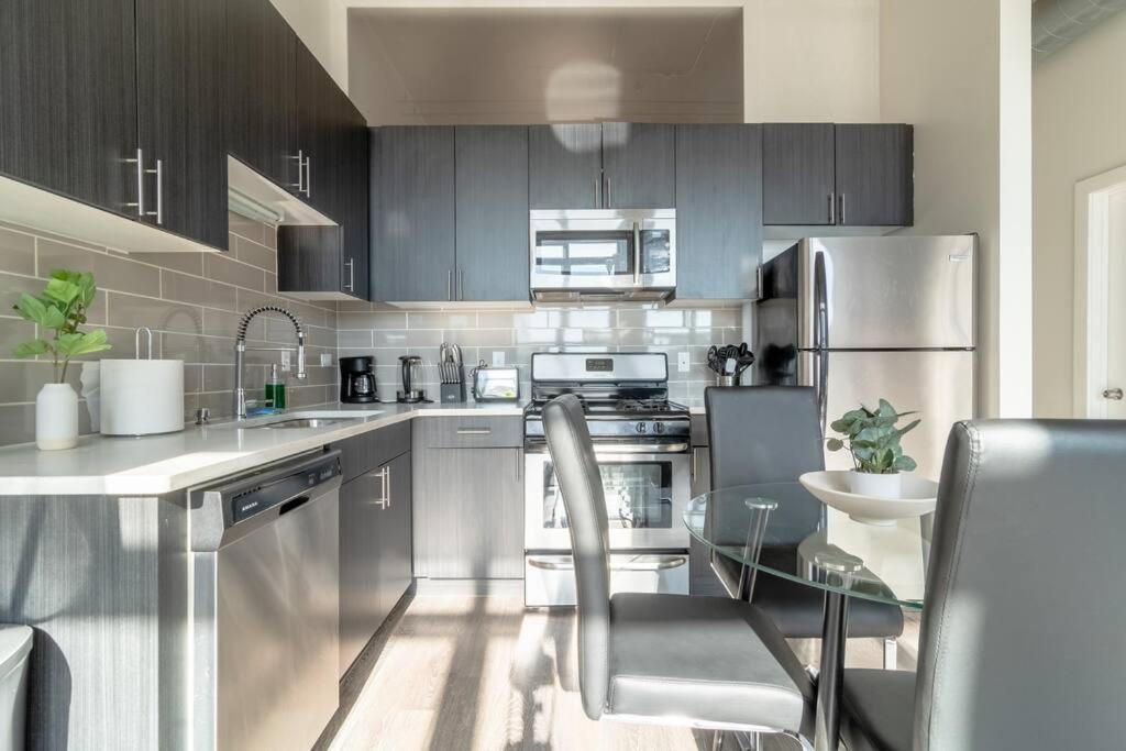 Mccormick Place Beautiful 2Br Apartment With Optional Parking Sleeps Up To 8 Near Soldier Field, Grant Park And Lakefront Trail Chicago Bagian luar foto