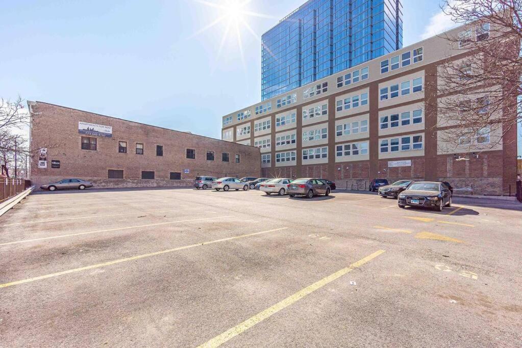 Mccormick Place Beautiful 2Br Apartment With Optional Parking Sleeps Up To 8 Near Soldier Field, Grant Park And Lakefront Trail Chicago Bagian luar foto