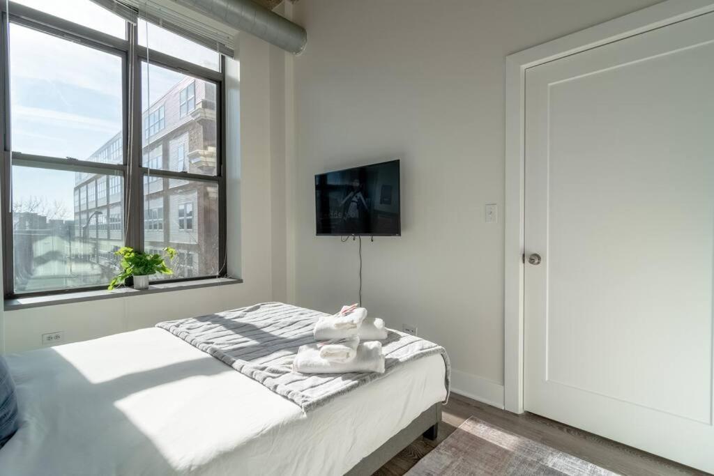 Mccormick Place Beautiful 2Br Apartment With Optional Parking Sleeps Up To 8 Near Soldier Field, Grant Park And Lakefront Trail Chicago Bagian luar foto