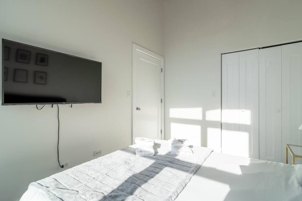 Mccormick Place Beautiful 2Br Apartment With Optional Parking Sleeps Up To 8 Near Soldier Field, Grant Park And Lakefront Trail Chicago Bagian luar foto